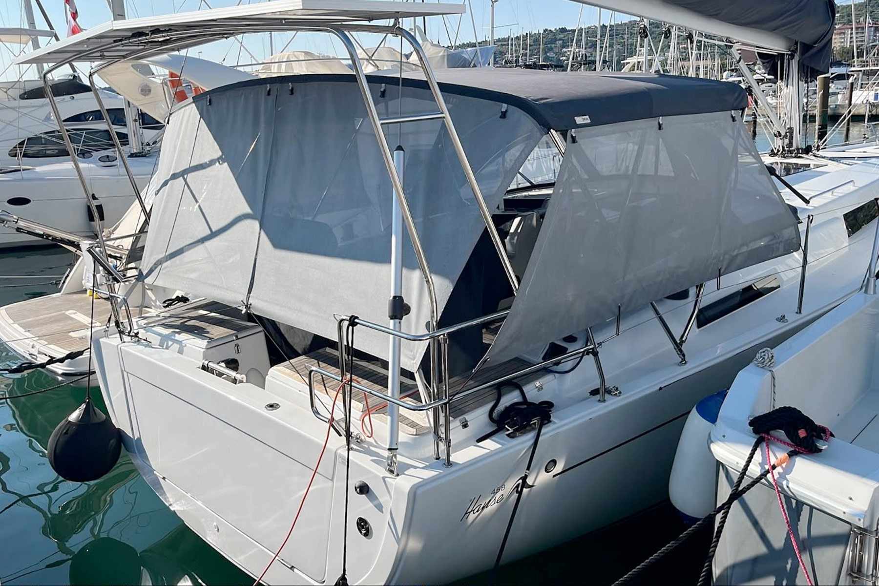 Hanse 458 bimini- sprayhood- sunshade
